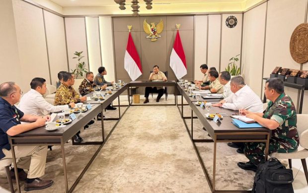 Dari Meja Rapat ke Tengah Rakyat, Prabowo Pastikan Kebijakan Berjalan Nyata